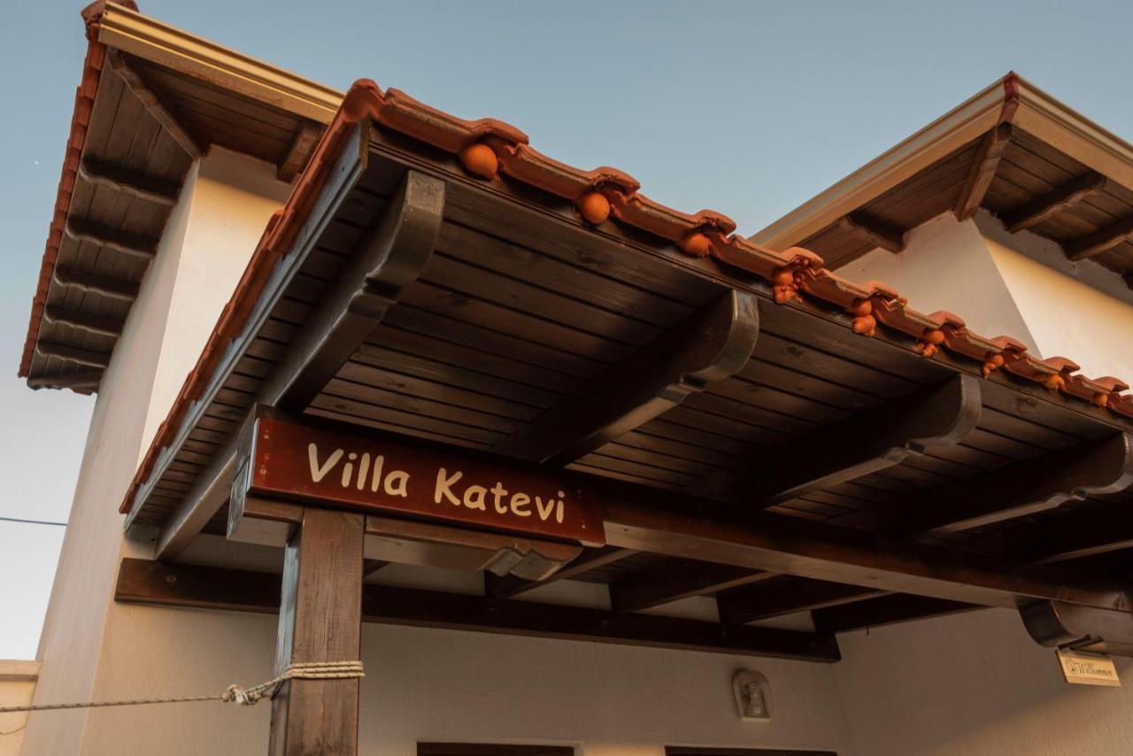 Katevi Luxury Seafront Villa Ierissós Ngoại thất bức ảnh